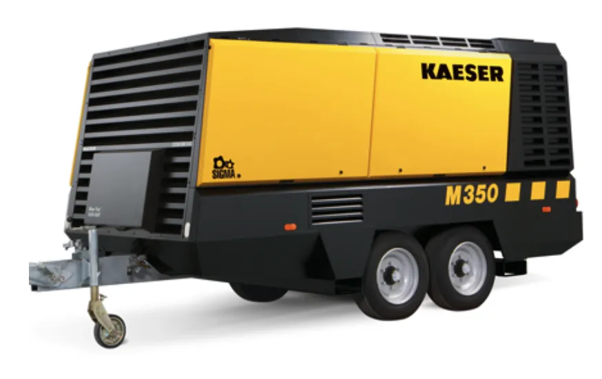 Técnico Flow Energy realizando análise de instalação